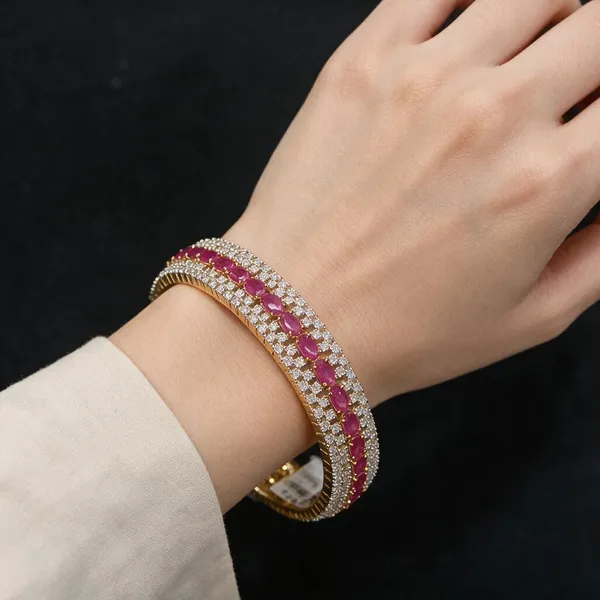 Gold_Stainless_Steel_Bracelet_For_Women