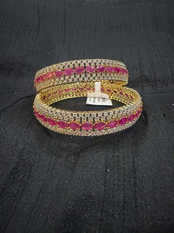 Gold_Stainless_Steel_Bracelet_For_Women