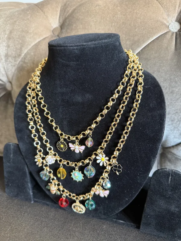Gold_Brass_Necklace_Set_For_Women