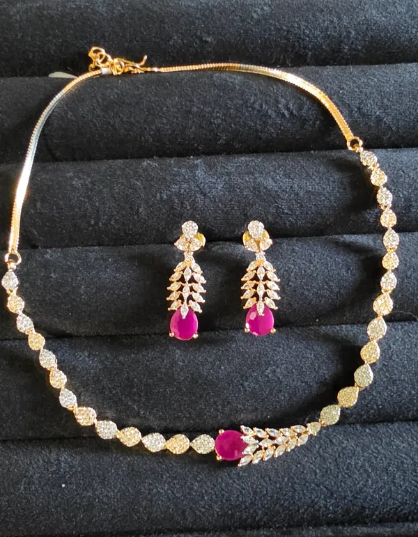 Gold_Stainless_Steel_Necklace_For_Women