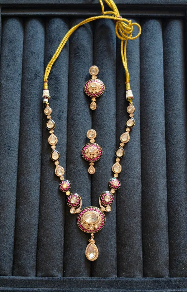 Gold_Brass_Necklace_For_Women