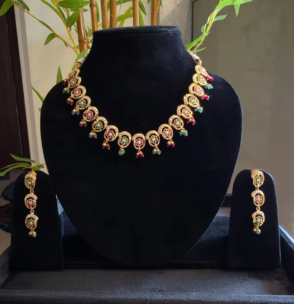 Gold_Brass_Necklace_For_Women