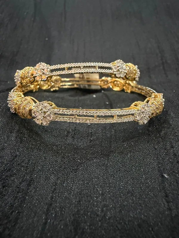 Gold_Stainless_Steel_Bracelet_For_Women