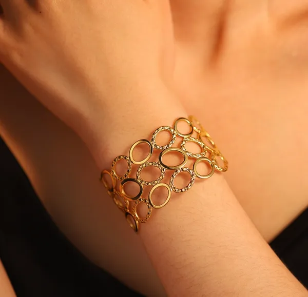 Gold_Tone_Circular_Link_Bracelet_for_Women