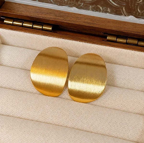 Gold_Tone_Metal_Oval_Stud_Earrings_for_Women