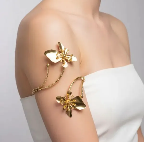 Gold_Tone_Floral_Armlet_for_Women