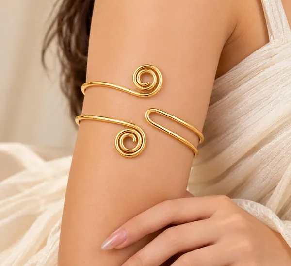 Elegant_Golden_Spiral_Arm_Cuff_Bracelet