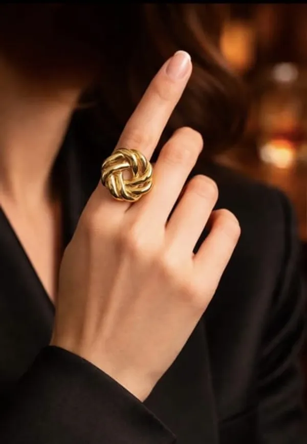 Gold_Knotted_Ring