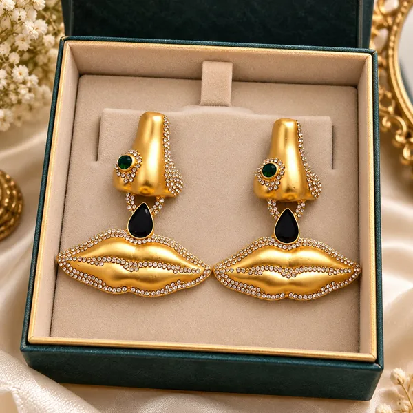 Gold-Tone_Lips_Design_Statement_Earrings