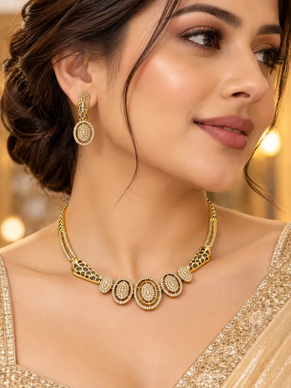Gold-Tone_Necklace_Set_with_Matching_Earrings