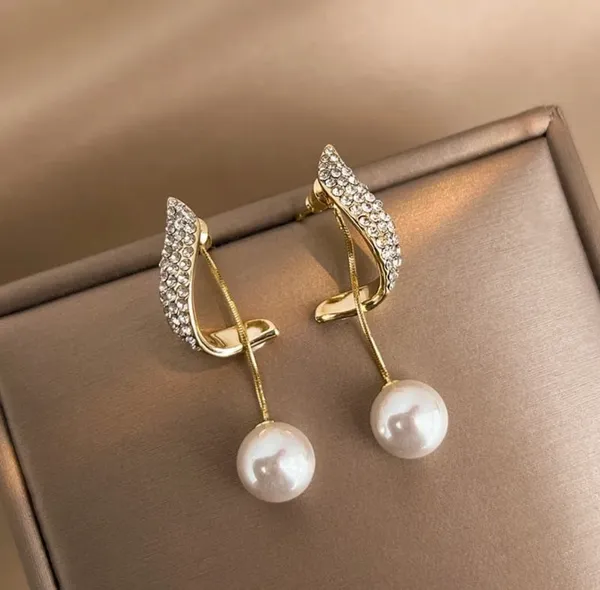 Gold_Tone_Crystal_Pearl_Drop_Earrings_for_Women