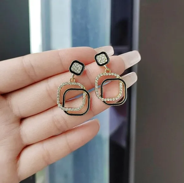 Gold_Tone_Black_Geometric_Drop_Earrings_for_Women