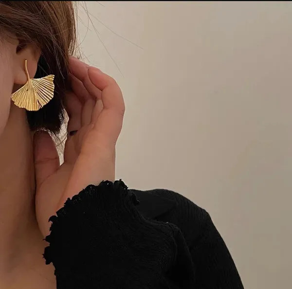 Gold_Tone_Fan_Drop_Earrings_for_Women