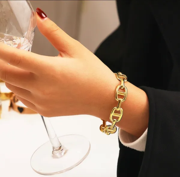Gold_Tone_Link_Bracelet_for_Women