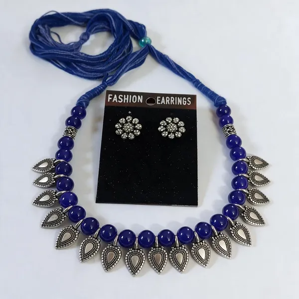 Blue_Beaded_Leaf_Charm_Necklace_Set_For_Women
