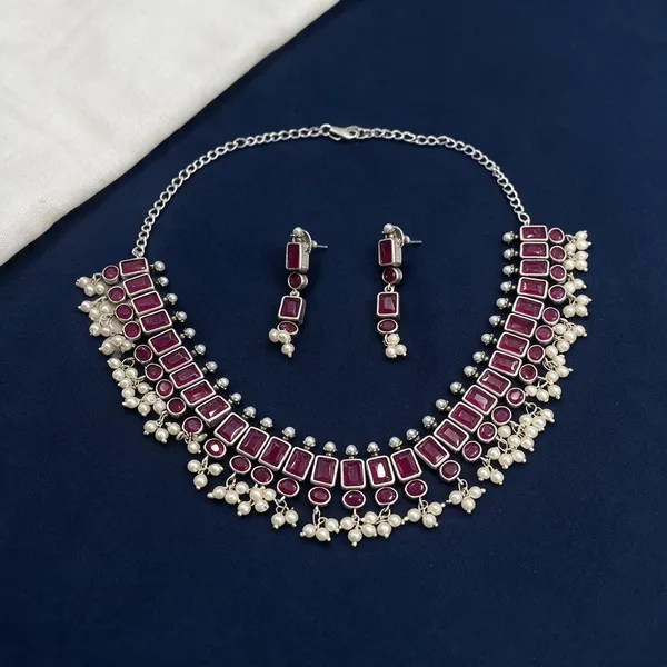 Silver_Magenta_Alloy_Stone_Studded_Necklace_Set_For_Women