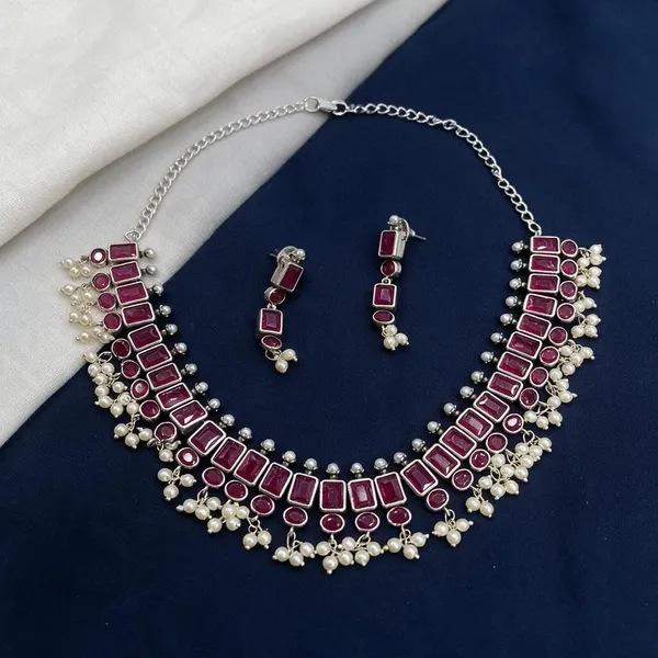 Silver_Magenta_Alloy_Stone_Studded_Necklace_Set_For_Women