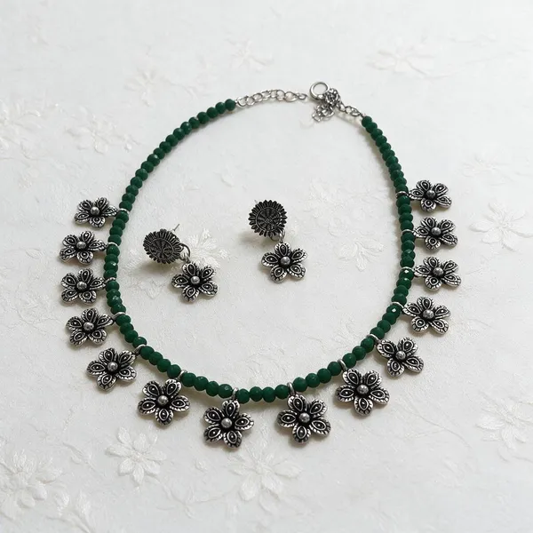 Green_Silver_Alloy_Oxidised_Beaded_Floral_Necklace_Set_For_Women