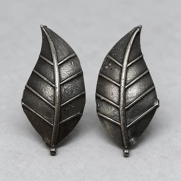 Silver_Alloy_Leaf_Drop_Earrings_For_Women