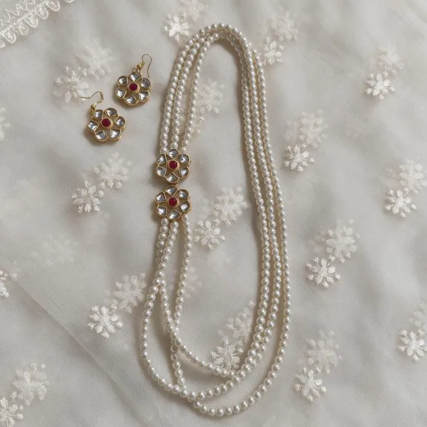 White_Beaded_Alloy_Traditional_Jewellery_Set_For_Women
