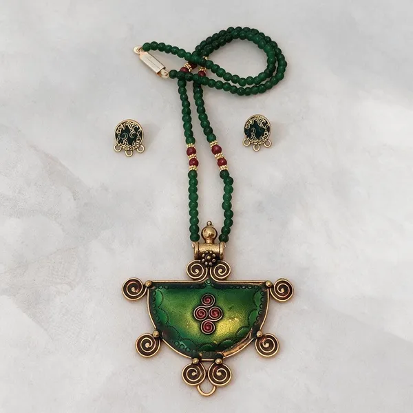Green_Alloy_Antique_Gold_Tone_Beaded_Pendant_Necklace_Set_For_Women