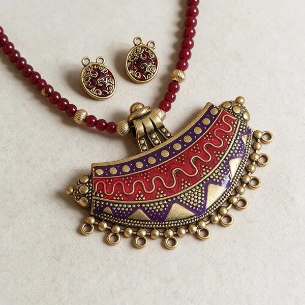 Multicolor_Beaded_Crescent_Pendant_Necklace_Set_For_Women