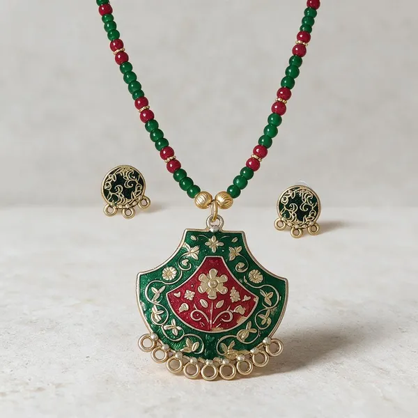 Green_Alloy_Gold_Tone_Ethnic_Beaded_Necklace_Set_For_Women