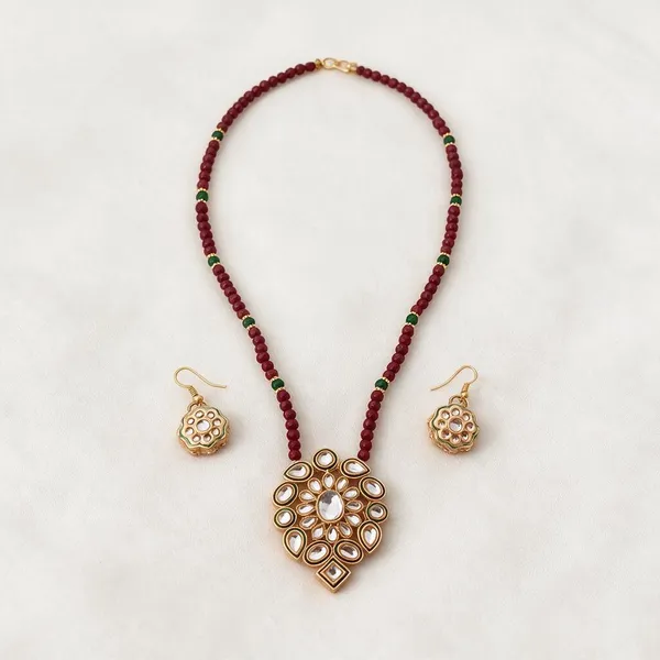 Maroon_Beaded_Kundan_Teardrop_Pendant_Necklace_Set_For_Women