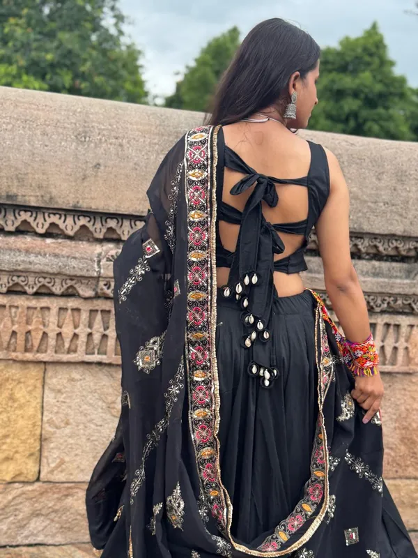 Black_Cotton_Flared_Chaniya_Choli_For_Women