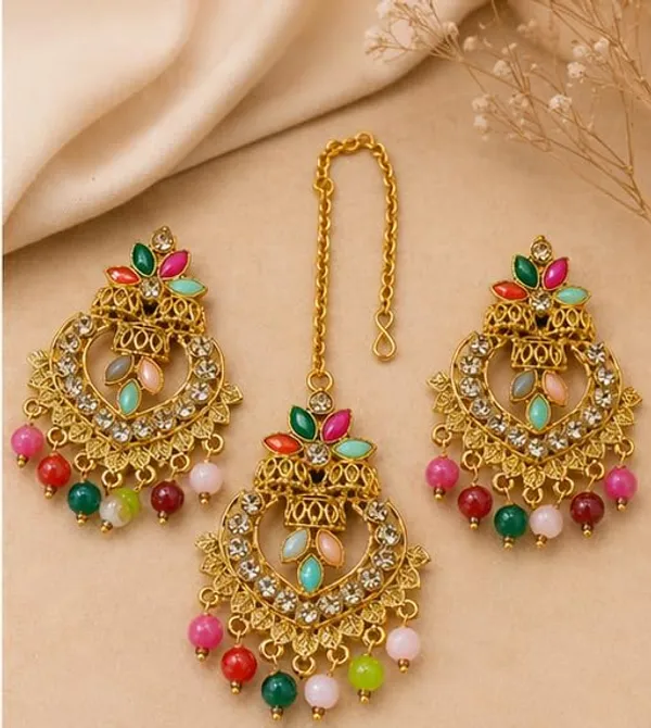 Chandbali_Earrings_With_Maang_Tikka_Set