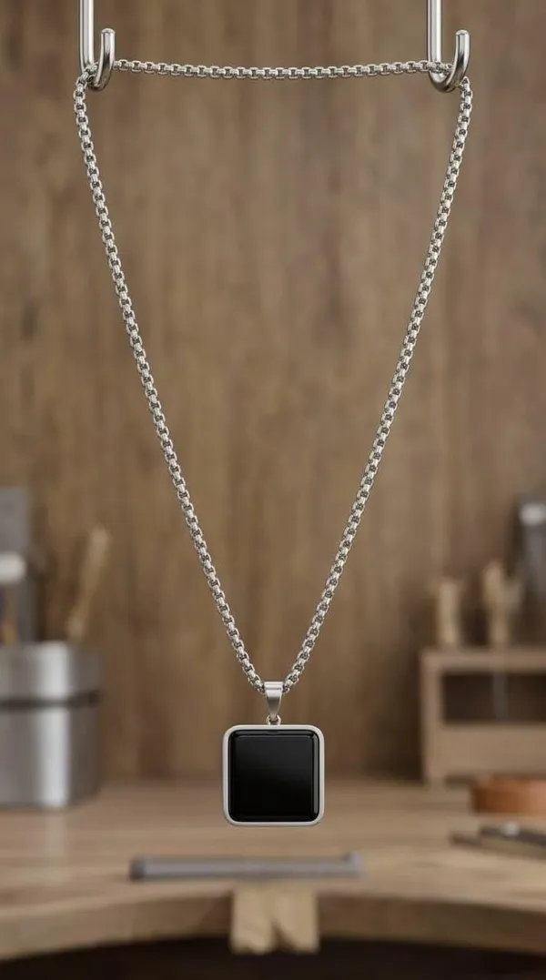 Square_Pendant_Necklace