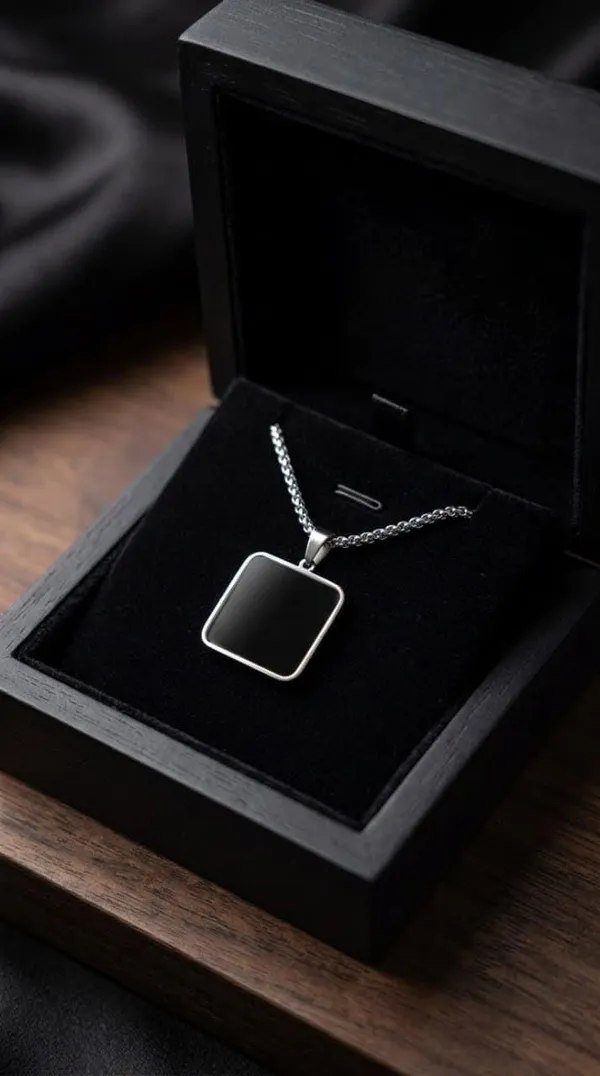 Square_Pendant_Necklace