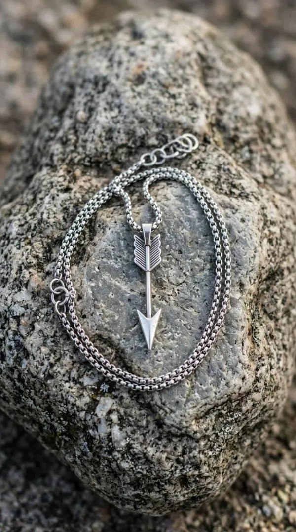 Arrow_Pendant_Necklace_For_Men
