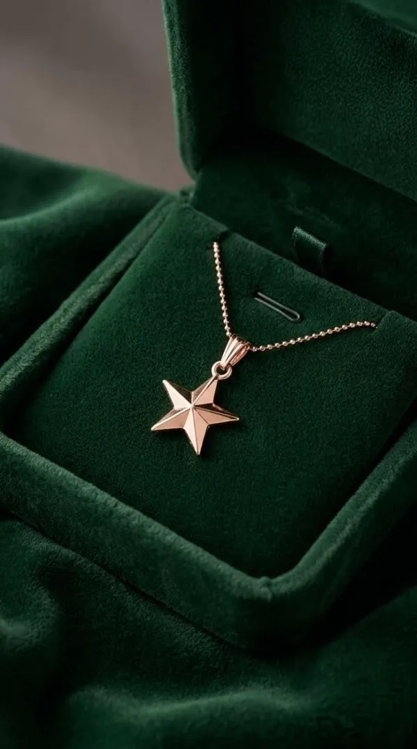 Star_Pendant_Necklace_For_Women