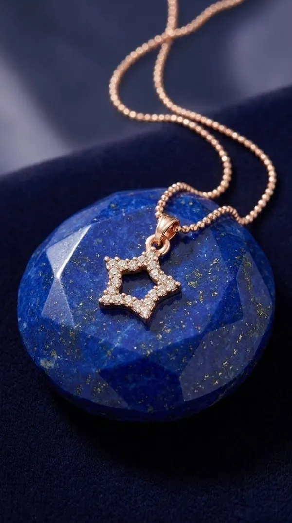 Star_Pendant_Necklace_For_Women