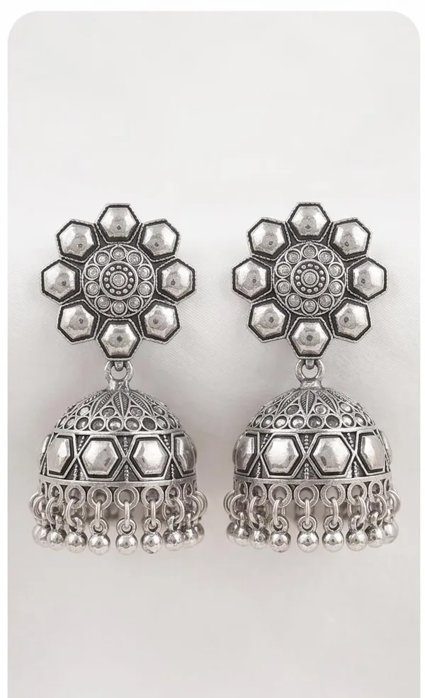 Traditional_Jhumki_Earrings_For_Women