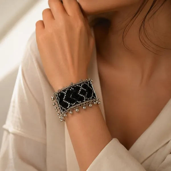 Foldable_Hinged_Cuff_Bracelet_For_Women