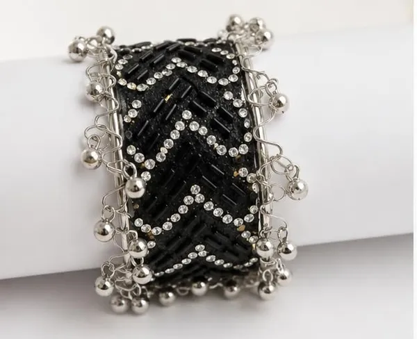 Foldable_Hinged_Cuff_Bracelet_For_Women