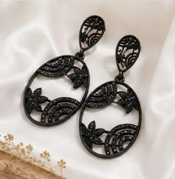 Hollow_Floral_Drop_Earrings_For_Women