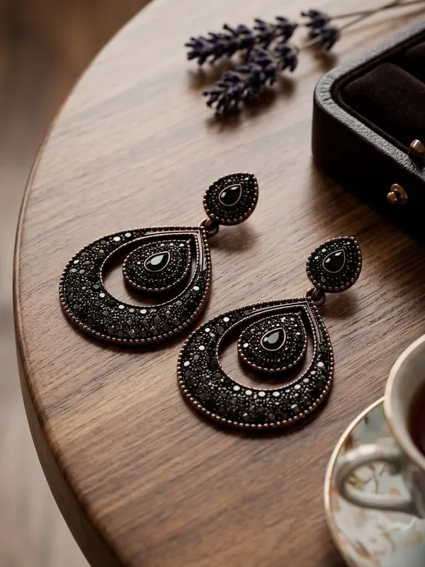 Crystal_Hollow_Teardrop_Dangle_Earrings