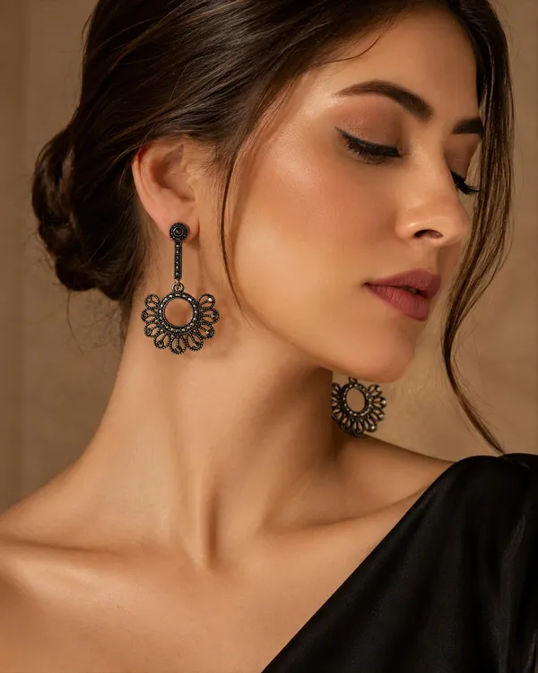 Floral_Hollow_Drop_Earrings