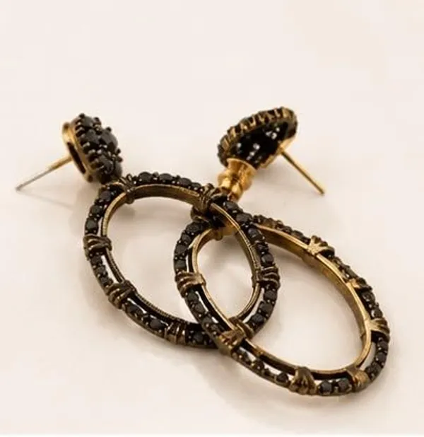Crystal_Oval_Hoop_Earrings
