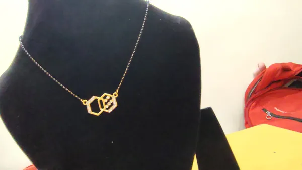 Gold_Alloy_Mangalsutra_For_Women