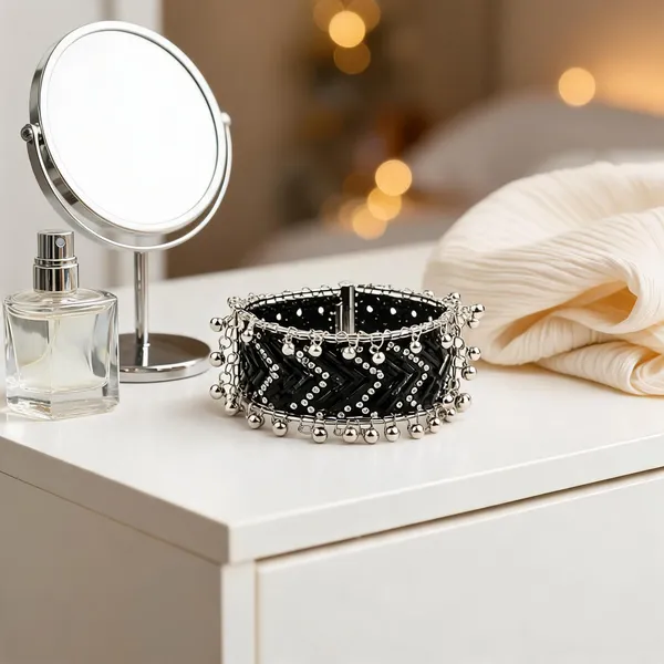 Foldable_Hinged_Cuff_Bracelet_For_Women