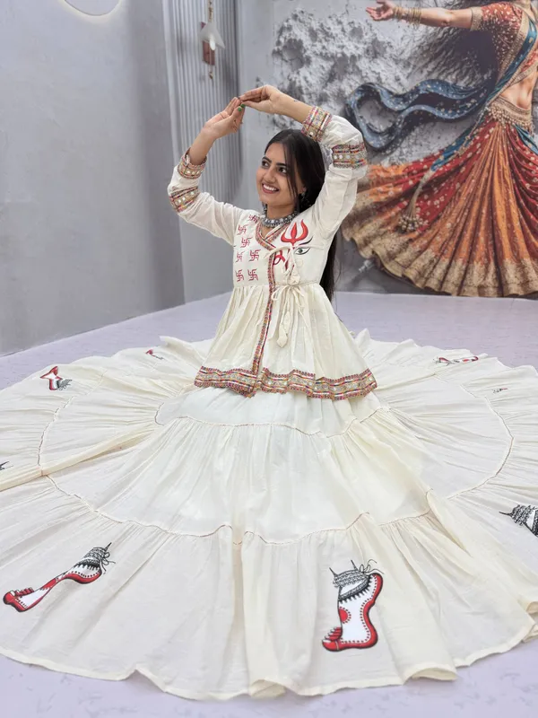 Off-White_Cotton_Navratri_Lehenga_Choli