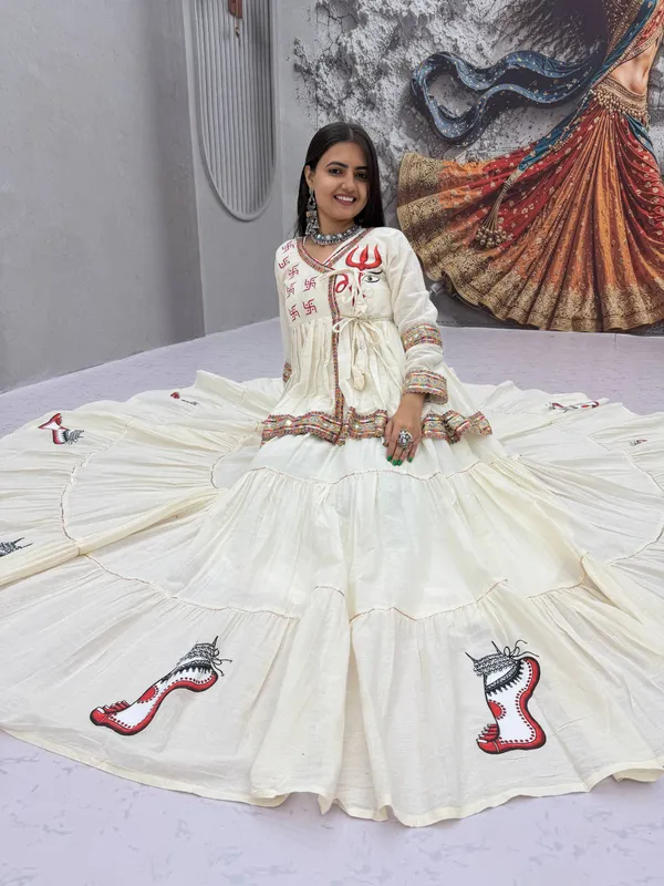 Off-White_Cotton_Navratri_Lehenga_Choli