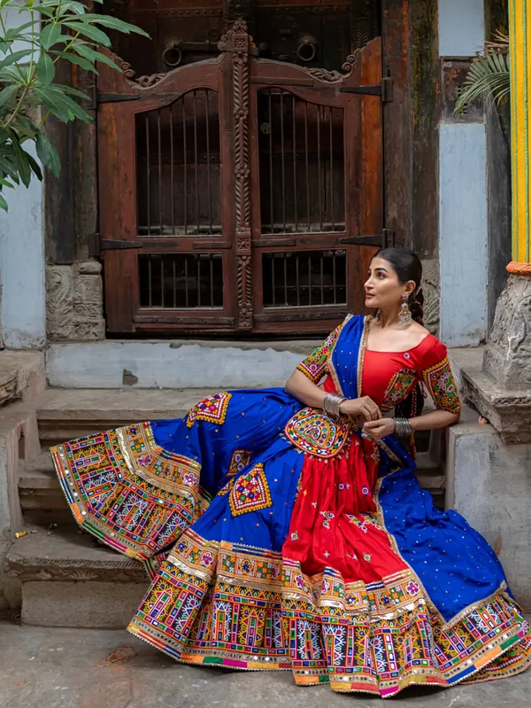 Red_Blue_Heavy_Muslin_Cotton_Lehenga_Choli_with_Mirror_Work