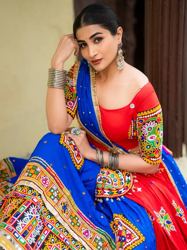 Red_Blue_Heavy_Muslin_Cotton_Lehenga_Choli_with_Mirror_Work