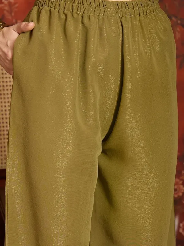 Women’s_Green_Embroidered_Kurta_Palazzo_&_Dupatta_Set