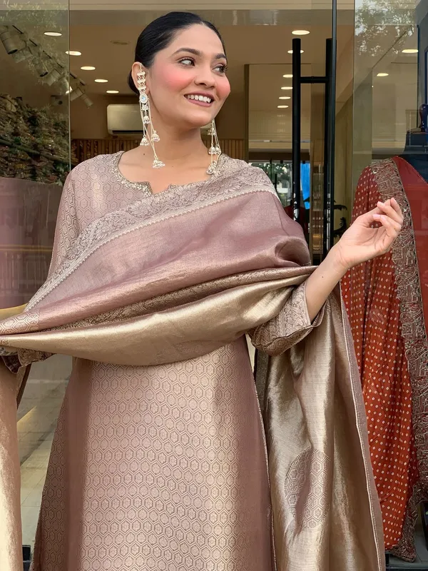 Elegant_Embroidered_Festive_Kurta_Set_with_Dupatta